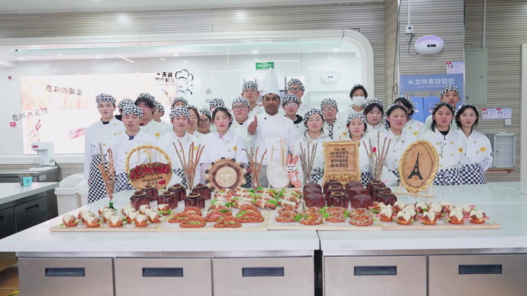 |⼮n|c(gu)H܉W(xu)(x)(zhun)I(y)g(sh)Chef Albert