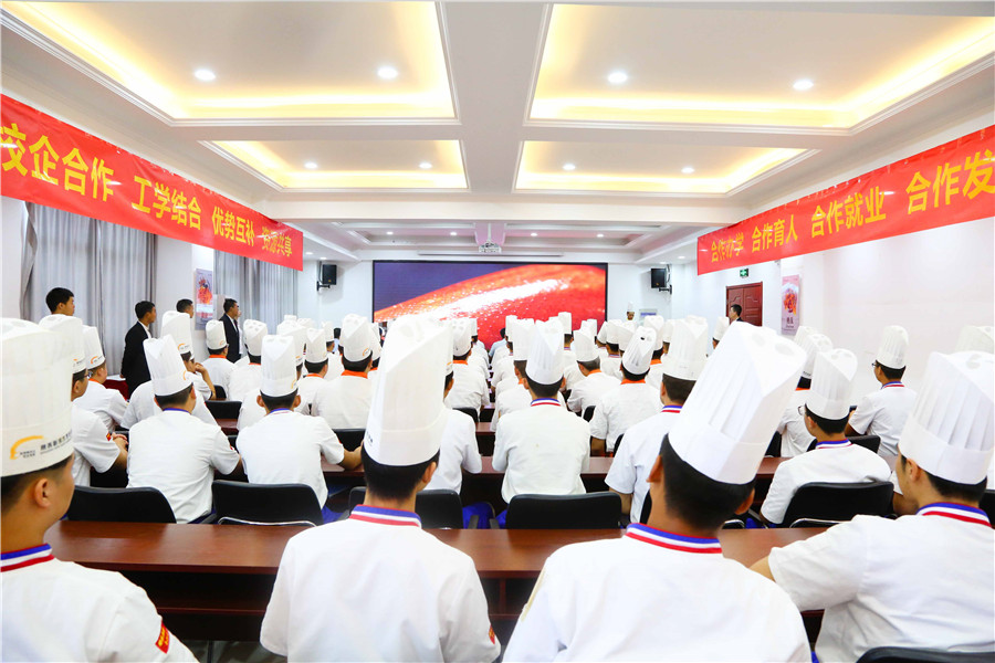 |2019Уsxʽ ߽䌣I(y)Ƹ(hu)AMɹ